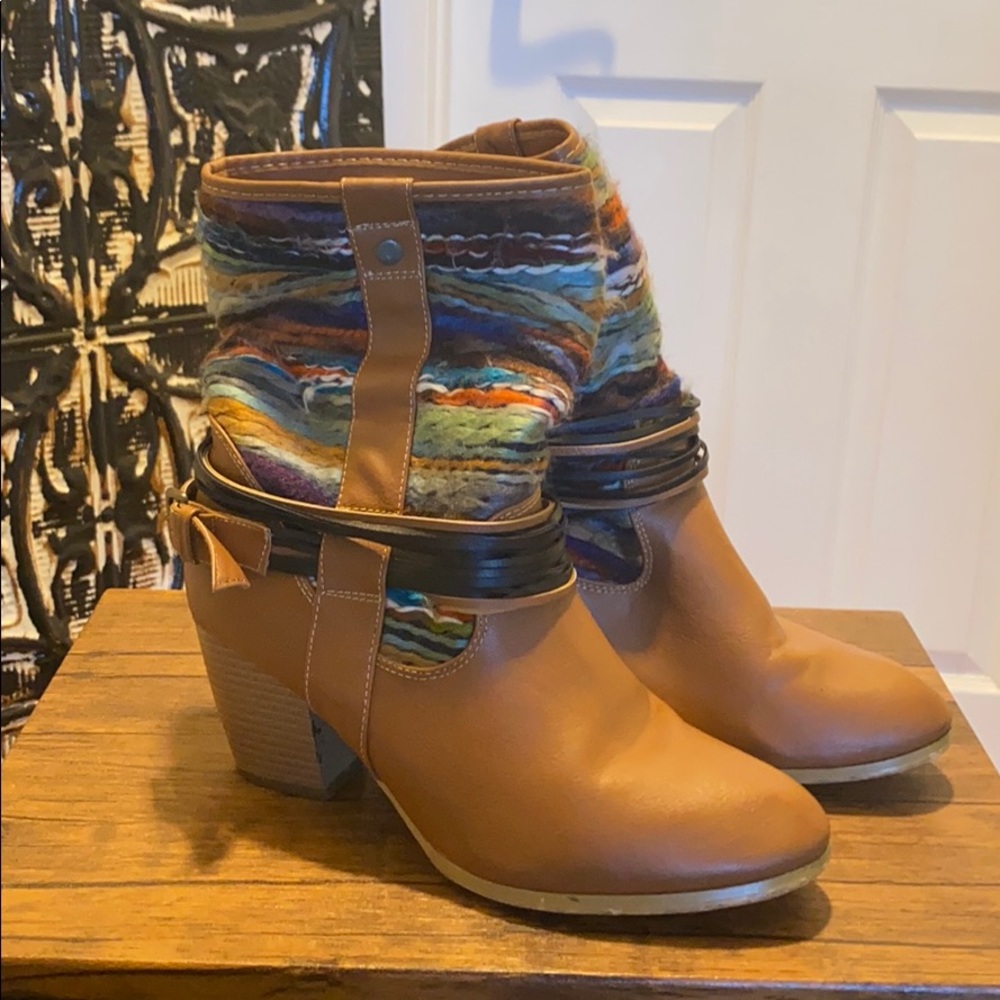 Francesca’s Women’s Brown Boot w/Woven Accent | 9
